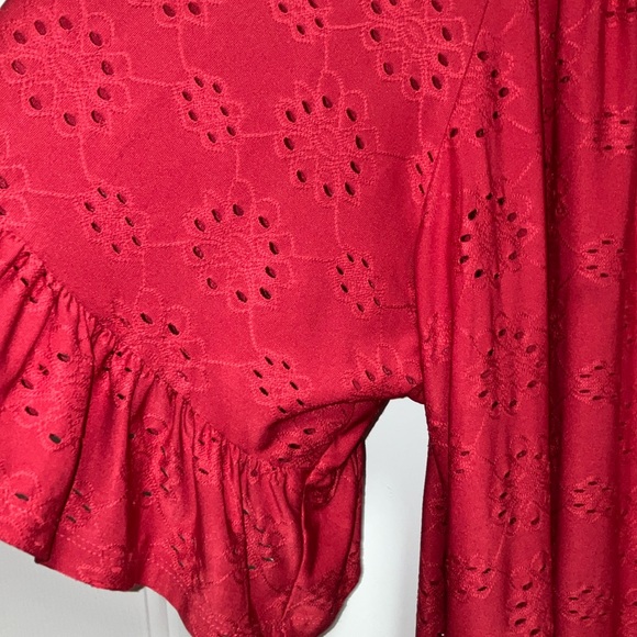 Avenue Red Ruffled Eyelet Peasant Blouse with 3/4 Sleeves Size 3X - Picture 4 of 5